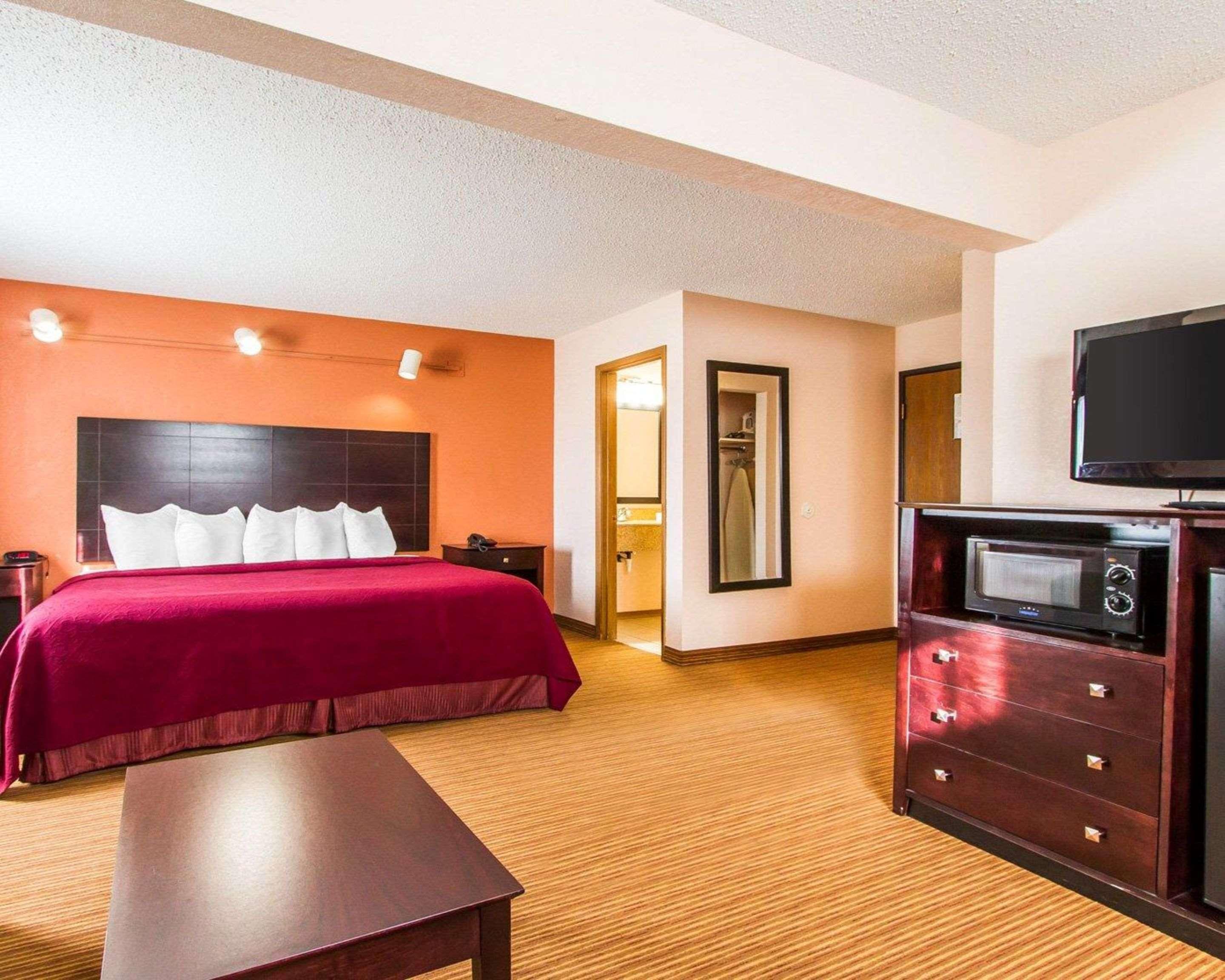 Quality Inn & Suites Ottumwa North Exterior foto